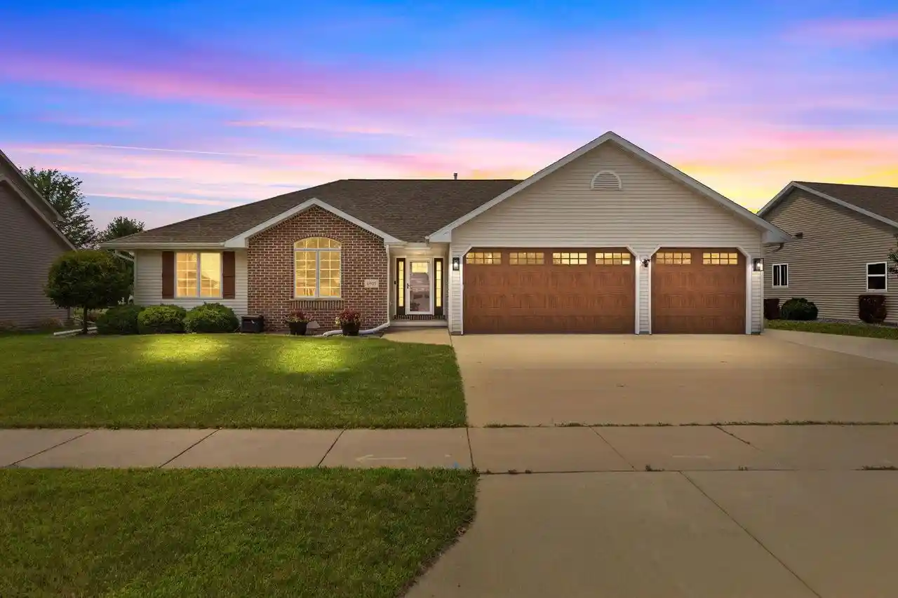 Photo 1 of Single family home for sale at 4807 N Fuji Dr Dr, Appleton, WI 54913 | MLS# 50330675 | Listing updated on 2026-08-21