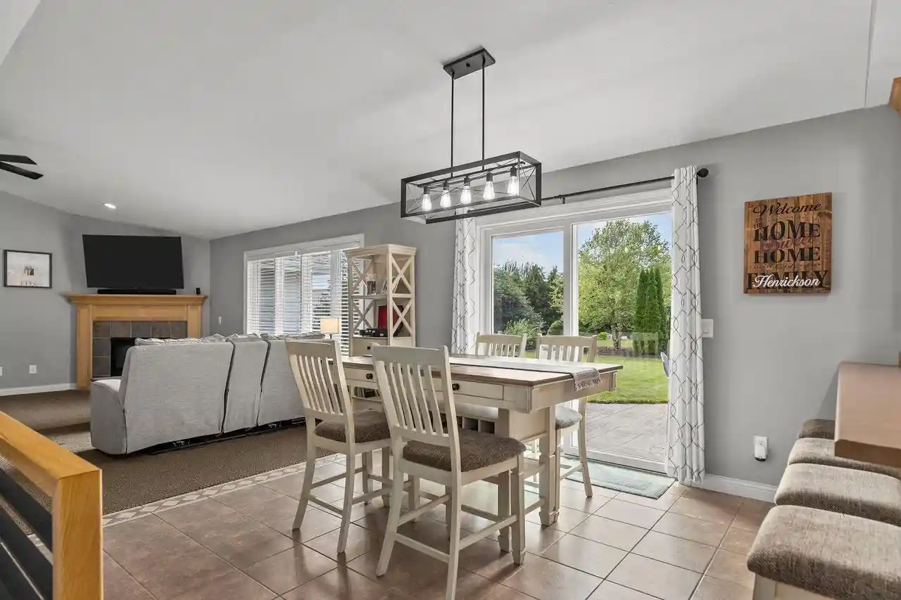 Photo 3 of Single family home for sale at 4807 N Fuji Dr Dr, Appleton, WI 54913 | MLS# 50330675 | Listing updated on 2026-08-21