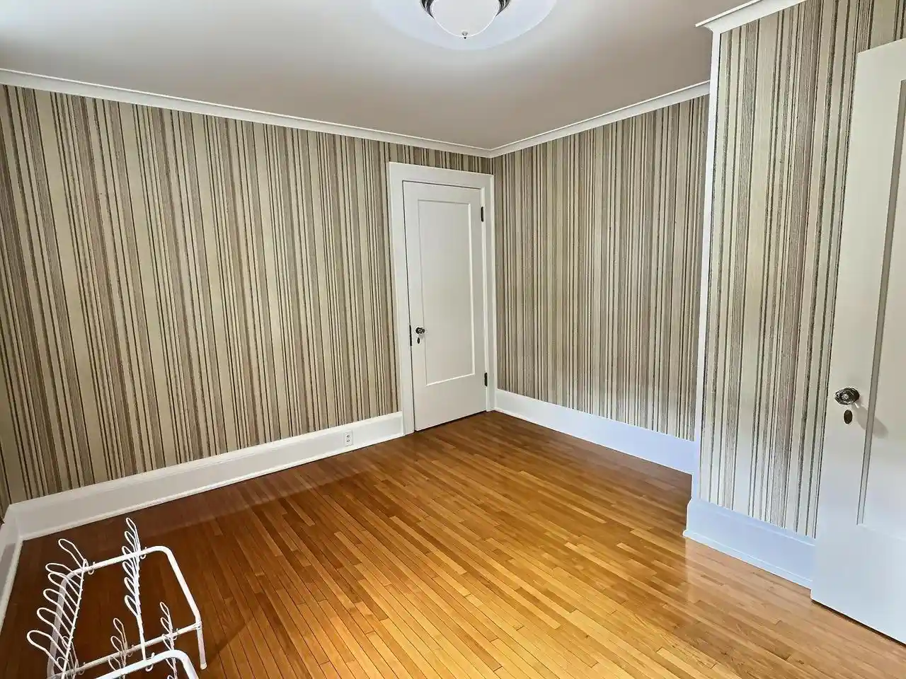 Photo 3 of Single family home for sale at 628 W Irving Avenue Avenue, Oshkosh, WI 54901 | MLS# 50330680 | Listing updated on 2026-09-23