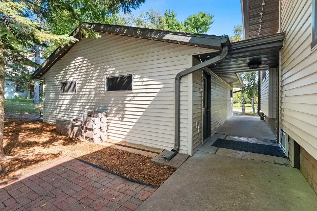 2nd image of W9430 Schroeder Lane Lane, Crivitz, WI 54114 | MLS# 50330617