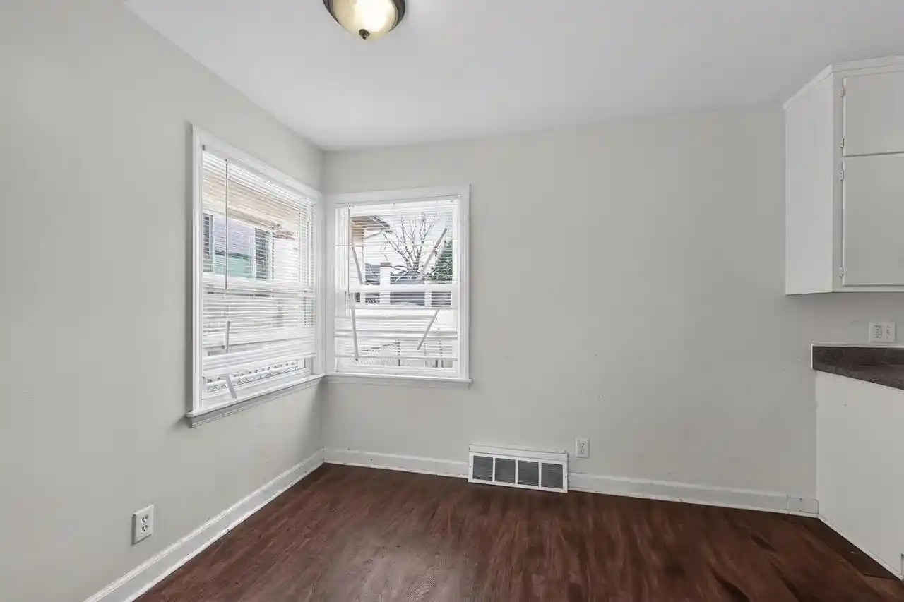 28th image of 4608 N 30th Street Street, Milwaukee, WI 53209 | MLS# 1975343