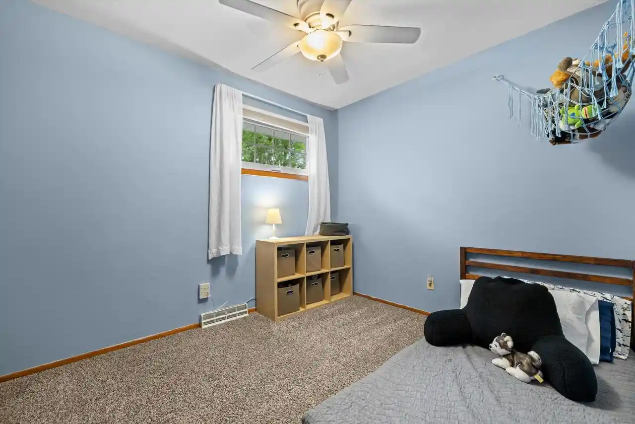 4th image of 1129 Bluebird Lane Lane, Union Grove, WI 53182 | MLS# 1975357