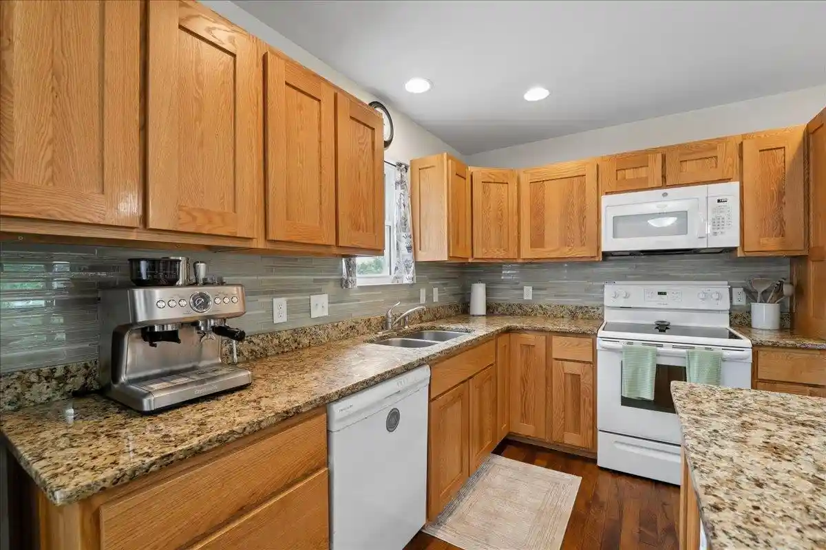 Photo 4 of Single family home for sale at 721 Grove Street Street, Baraboo, WI 53913 | MLS# 2030013 | Listing updated on 2026-09-22