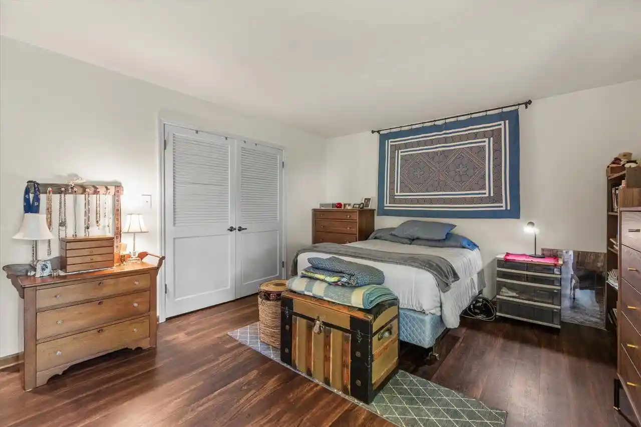 3rd image of 700 Waters Edge Road Road #5, Racine, WI 53402 | MLS# 1975366