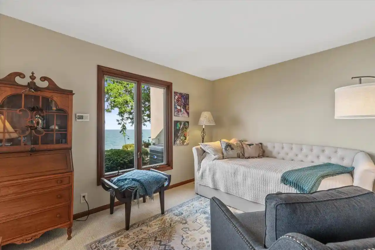 4th image of 700 Waters Edge Road Road #5, Racine, WI 53402 | MLS# 1975366