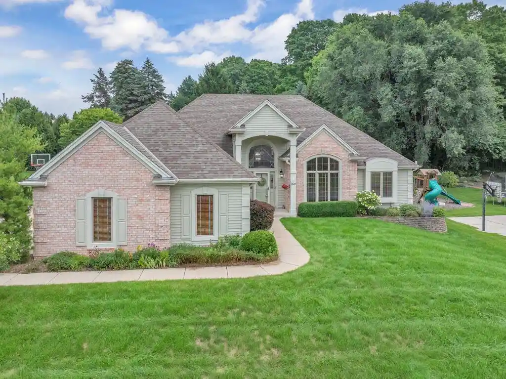 Photo 1 of Single family home for sale at 1828 Blackfoot Court Court, Grafton, WI 53024 | MLS# 1975368 | Listing updated on 2026-10-05