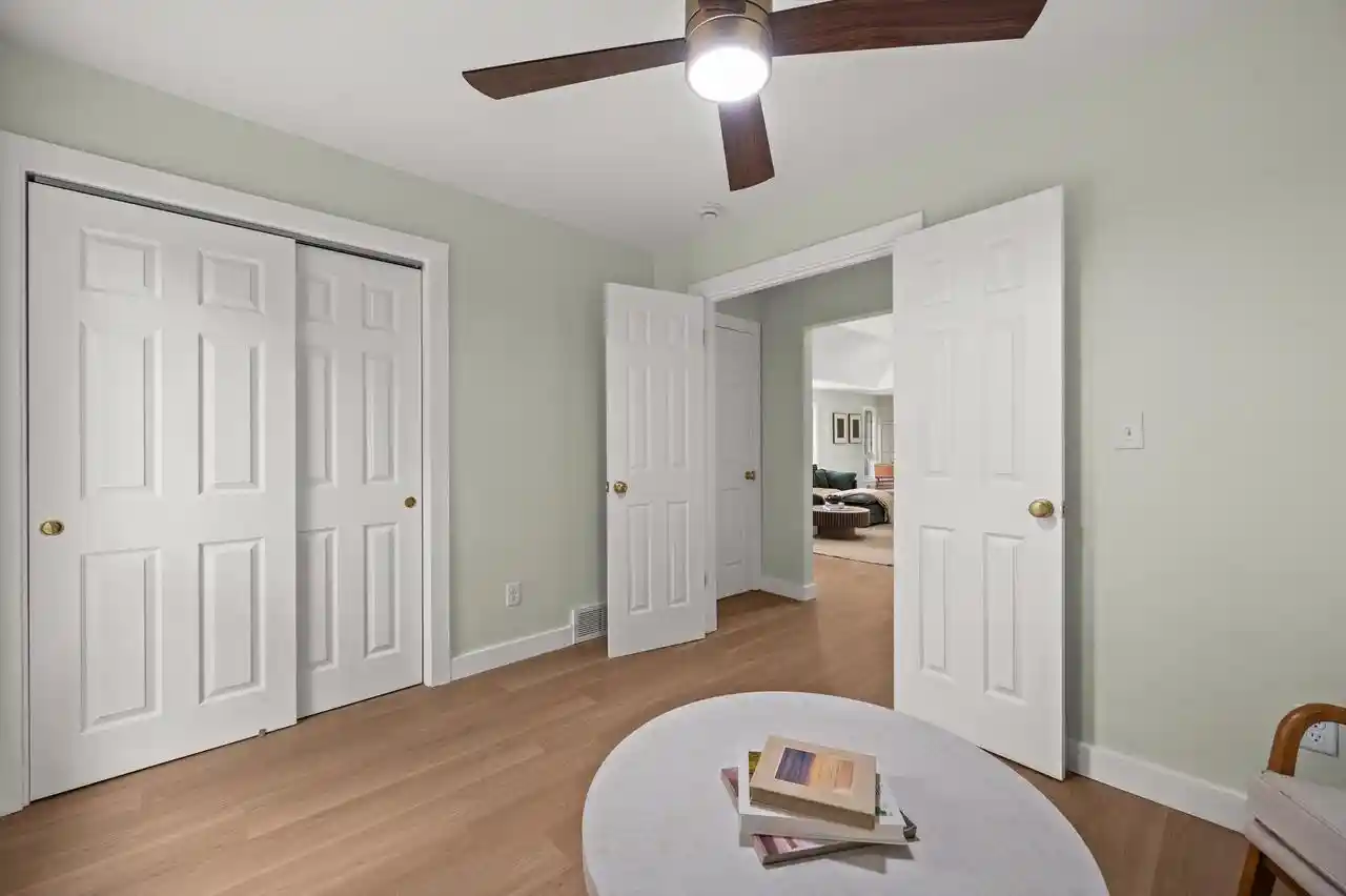 5th image of N69W27089 Hickory Chasm Dr Dr, Lisbon, WI 53089 | MLS# 1975369