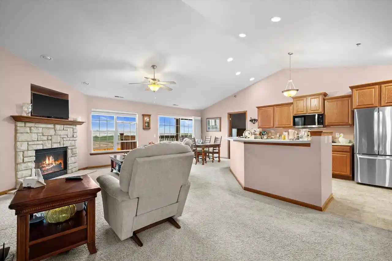 2nd image of 6320 43rd St St, Kenosha, WI 53144