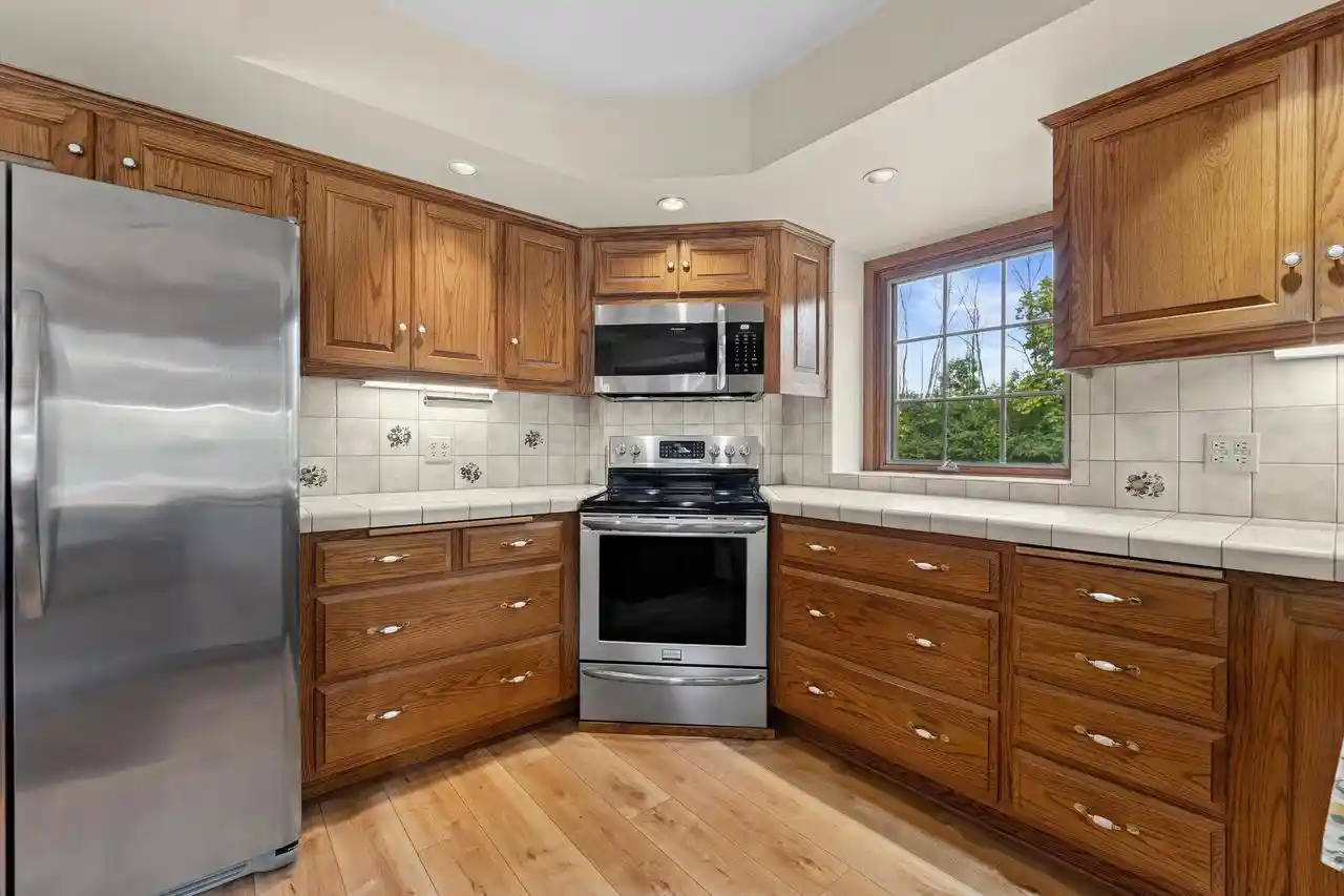 5th image of 12655 N River Forest Circle Circle, Mequon, WI 53092 | MLS# 1975398