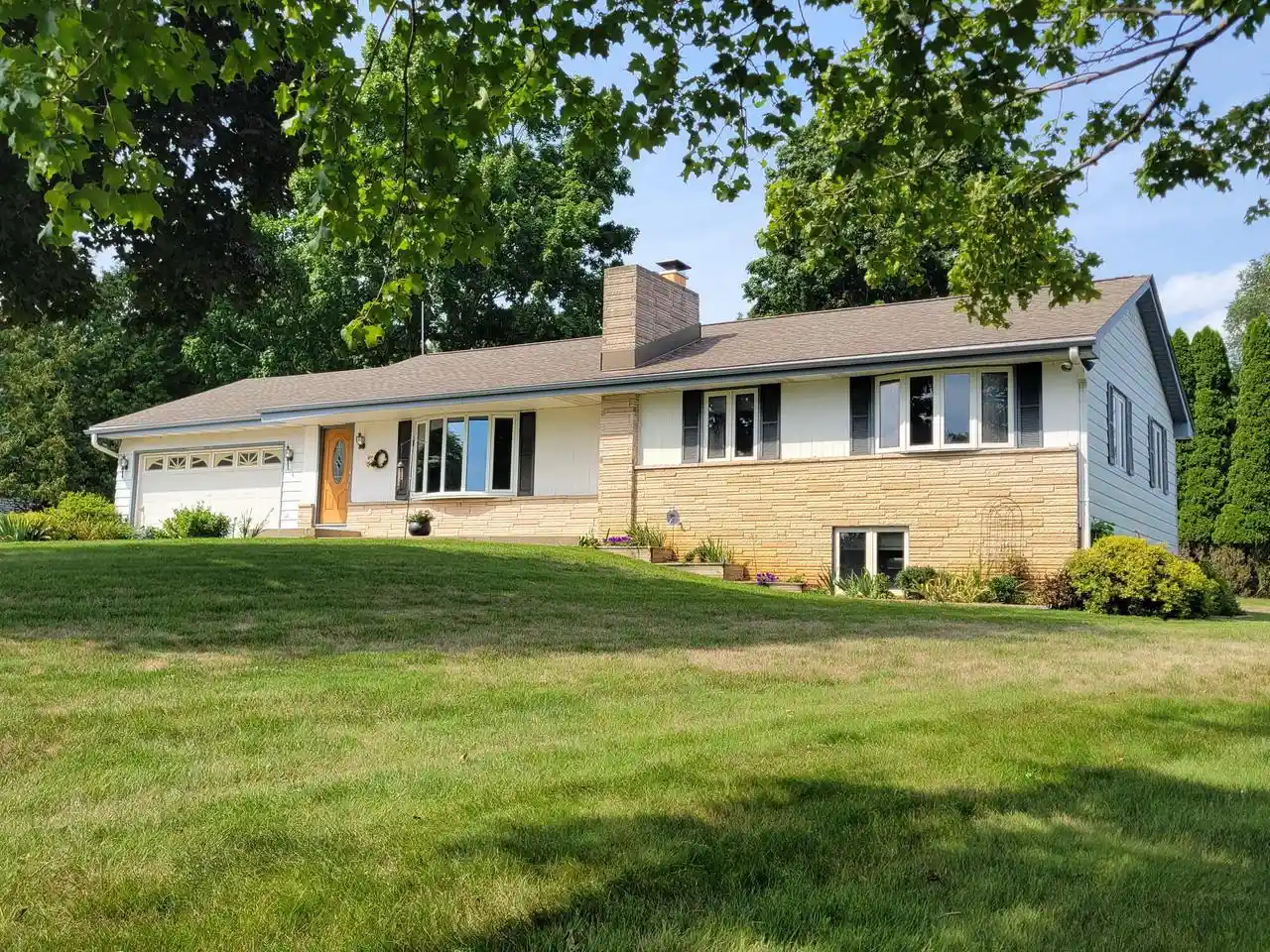 1st image of N7928 Green Tree Lane Lane, Oconomowoc, WI 53066 | MLS# 1975396