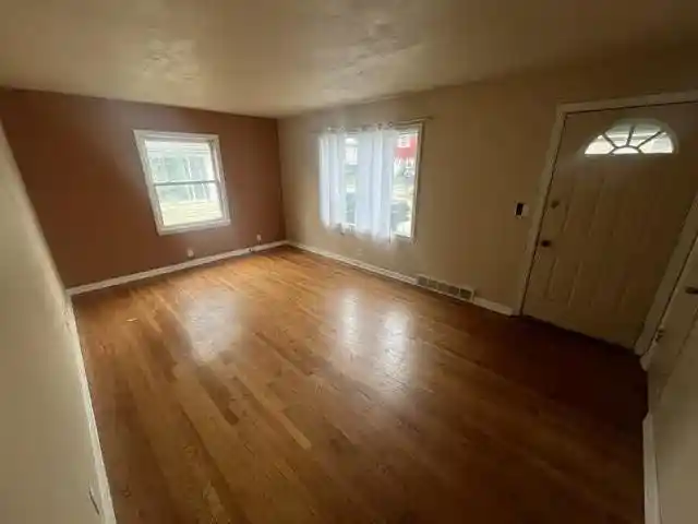 Photo 3 of Single family home for sale at 5405 42nd Avenue Avenue, Kenosha, WI 53144 | MLS# 1975410 | Listing updated on 2026-09-04