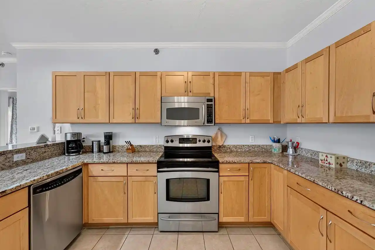 2nd image of 1220 E Locust Street Street #410, Milwaukee, WI 53212 | MLS# 1975414