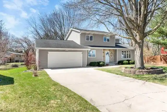 1st image of 17 Park Crest Court Court, Madison, WI 53711 | MLS# 2030036