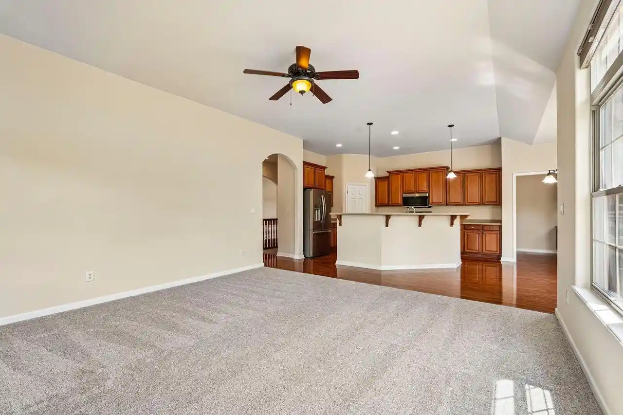 4th image of N66W23663 Hillview Dr Dr, Sussex, WI 53089 | MLS# 1975415