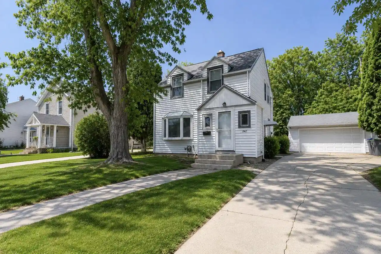 1st image of 242 E Gauer Circle Circle, Milwaukee, WI 53207 | MLS# 1975421