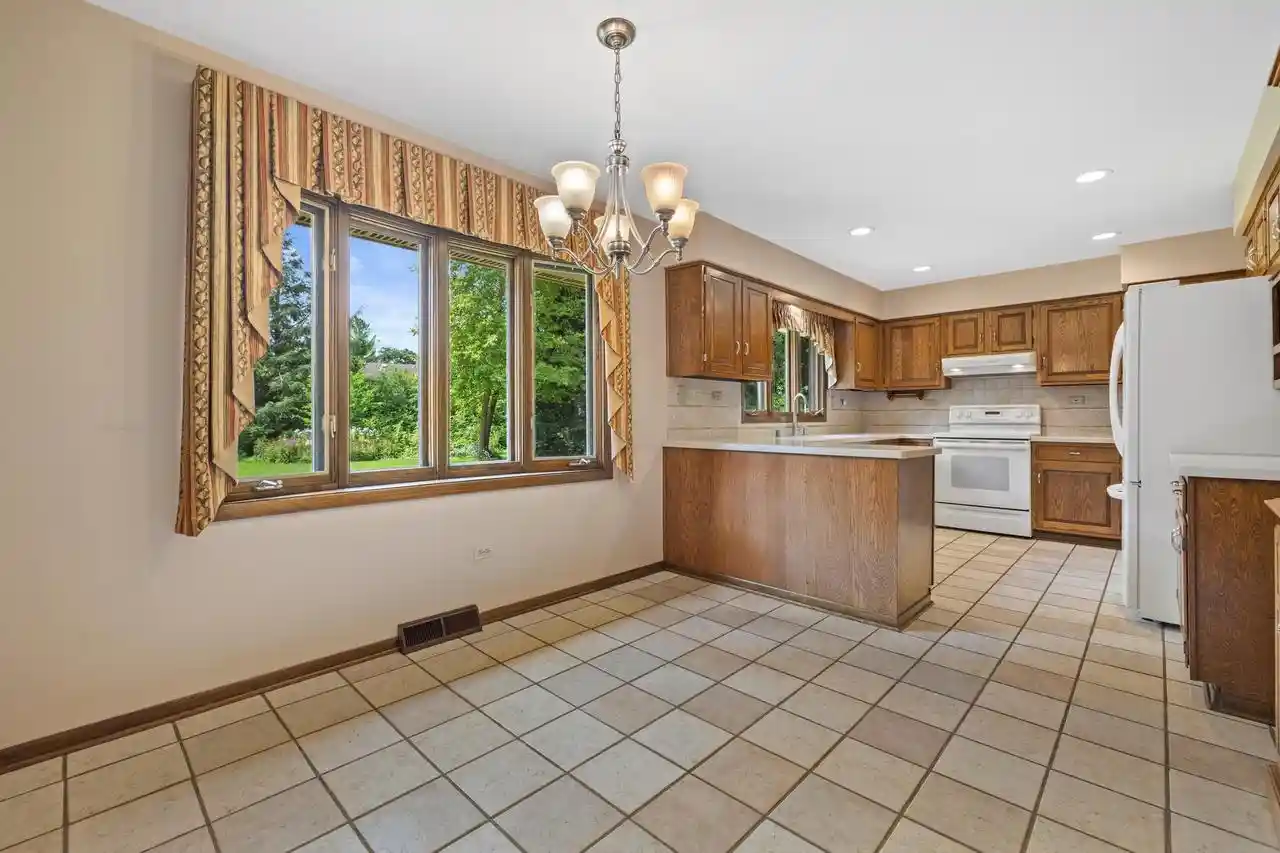 3rd image of 8640 111Th Avenue Avenue, Pleasant Prairie, WI 53158 | MLS# 1975422