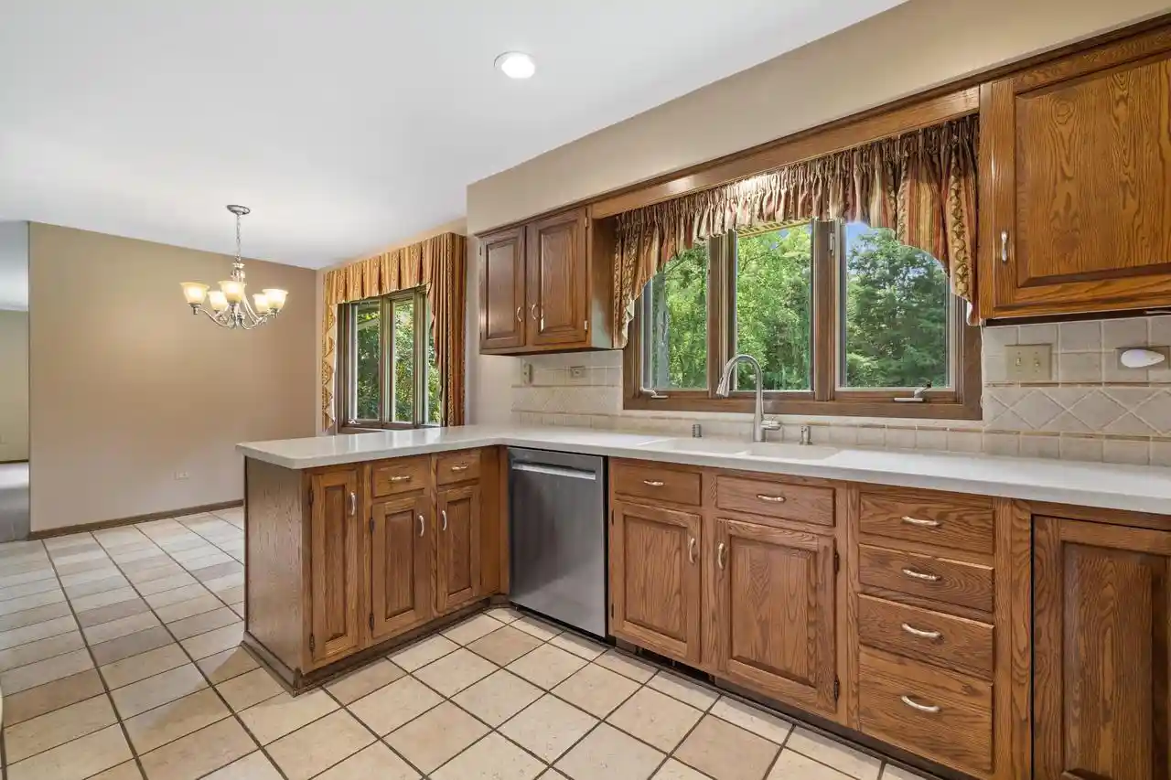 4th image of 8640 111Th Avenue Avenue, Pleasant Prairie, WI 53158 | MLS# 1975422