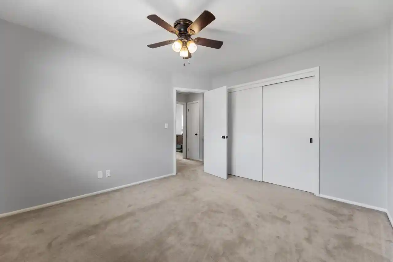 5th image of 2652 N 124th St St, Wauwatosa, WI 53226