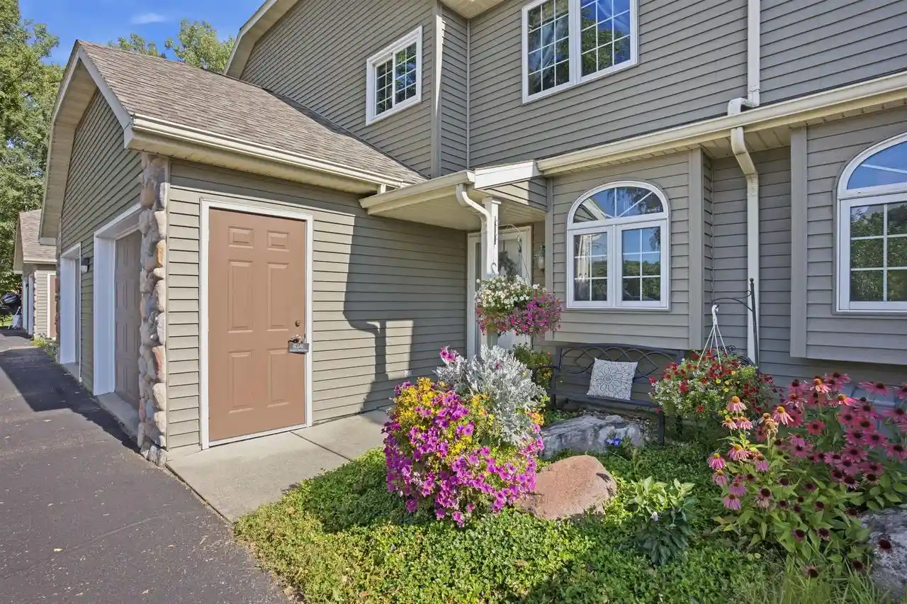 Photo 1 of Condo for sale at 1066 Hillside Dr Dr #4, Wisconsin Dells, WI 53965 | MLS# 2030044 | Listing updated on 2026-08-17