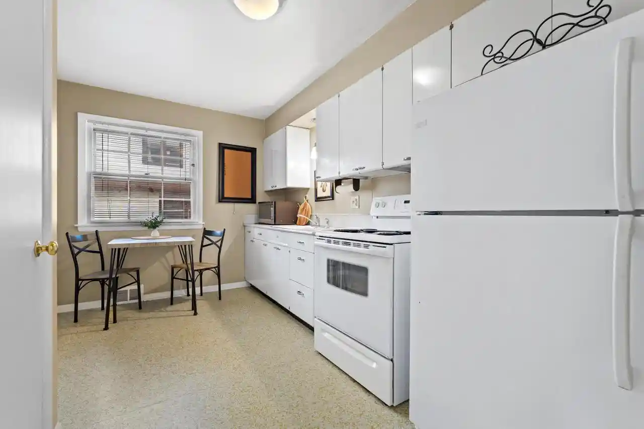 2nd image of 8811 W Hawthorne Avenue Avenue #8813, Milwaukee, WI 53226 | MLS# 1975431