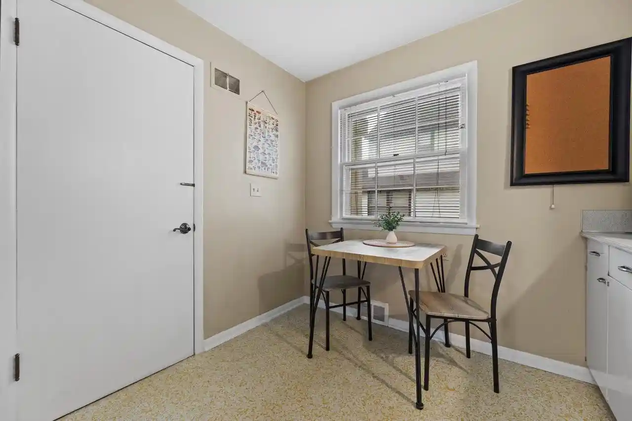 4th image of 8811 W Hawthorne Ave Ave, Wauwatosa, WI 53226