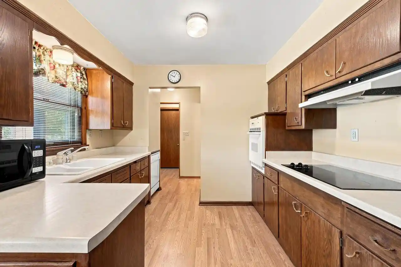 2nd image of 2867 S 126th Street Street, New Berlin, WI 53151 | MLS# 1975440