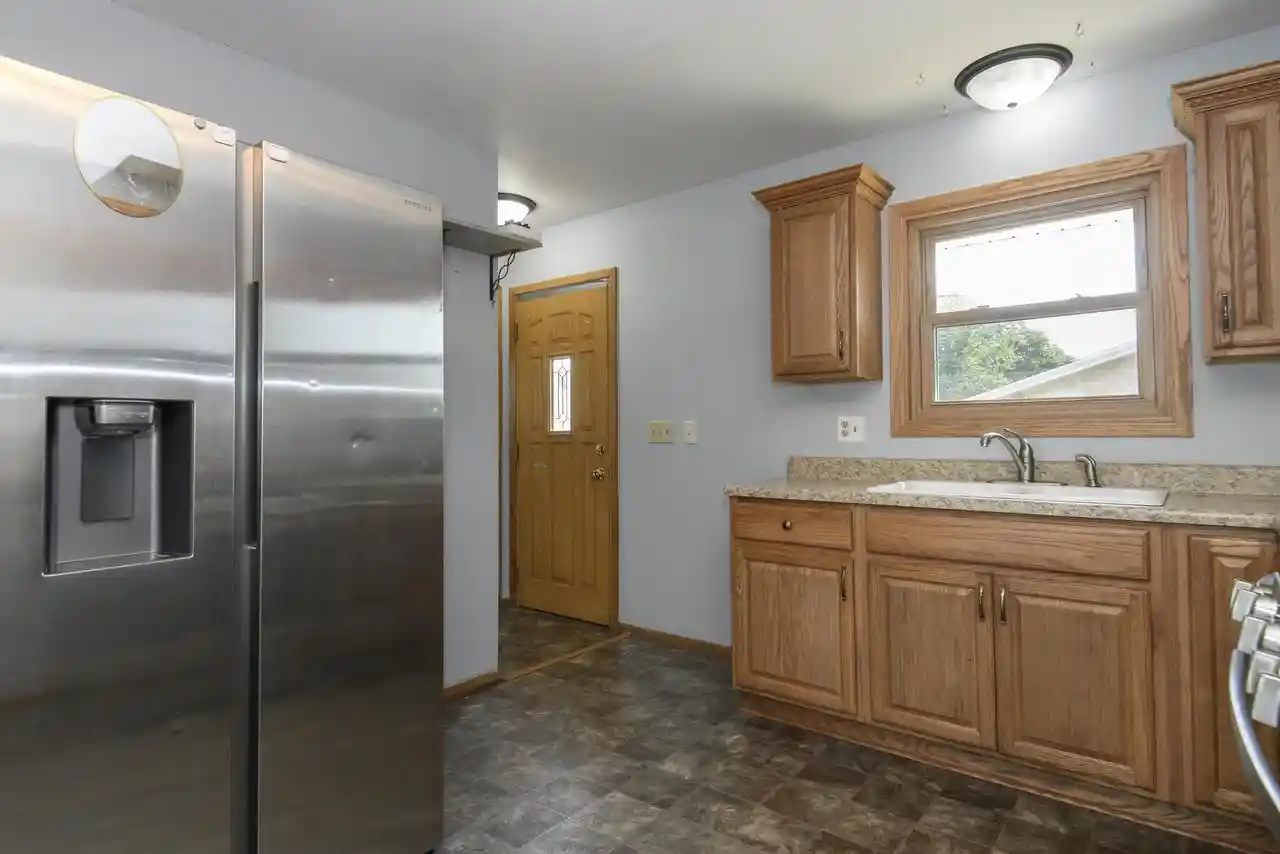 4th image of 6727 Lone Elm Dr, Caledonia, WI 53402 | MLS# 1975442