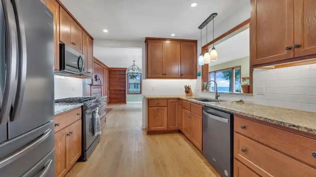 3rd image of 2503 Lakeshore Dr Dr, Sheboygan, WI 53081 | MLS# 1975452