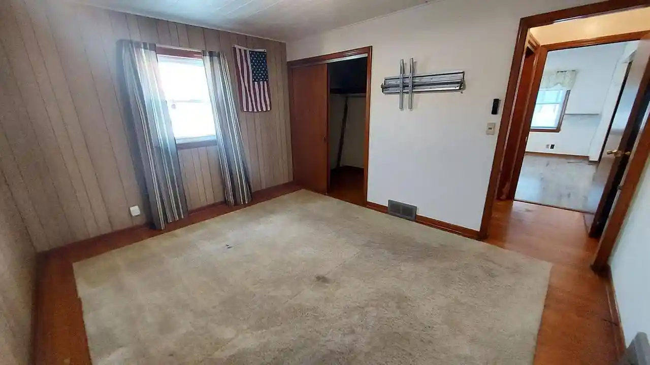 Photo 3 of Single family home for sale at 1405 15Th Avenue Avenue, South Milwaukee, WI 53172 | MLS# 1975460 | Listing updated on 2026-09-15