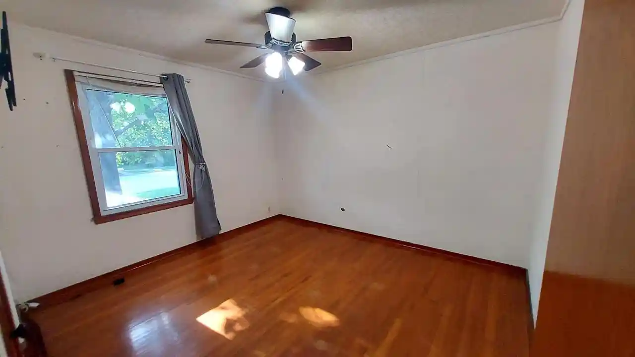 Photo 4 of Single family home for sale at 1405 15Th Avenue Avenue, South Milwaukee, WI 53172 | MLS# 1975460 | Listing updated on 2026-09-15