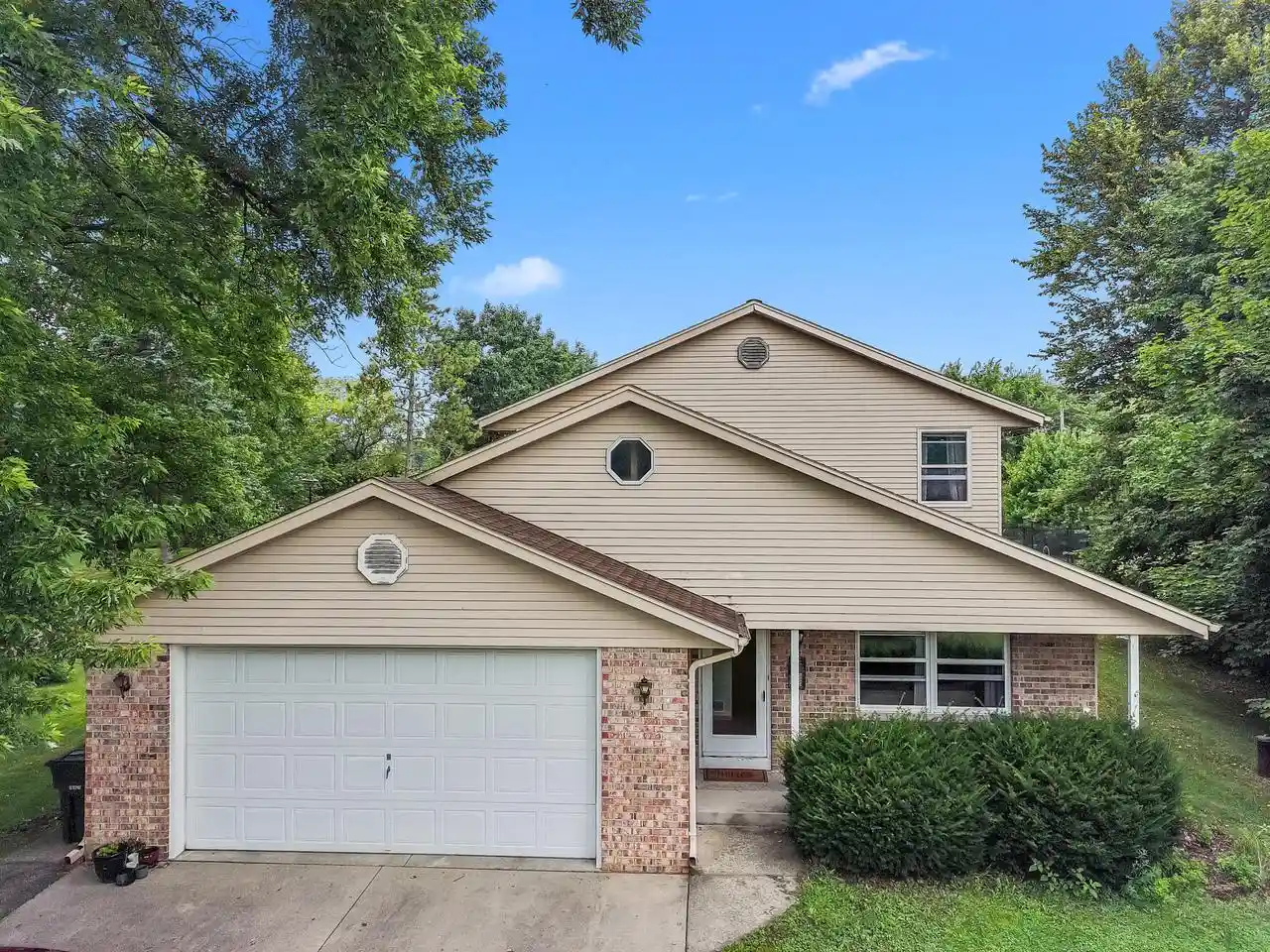 1st image of S89w23060 King Parkway Parkway, Big Bend, WI 53103 | MLS# 1975466