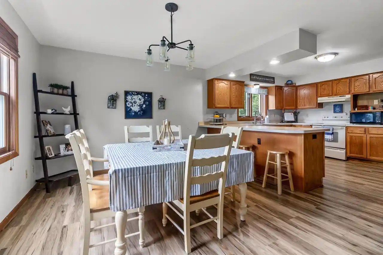 32nd image of S89w23060 King Parkway Parkway, Big Bend, WI 53103 | MLS# 1975466