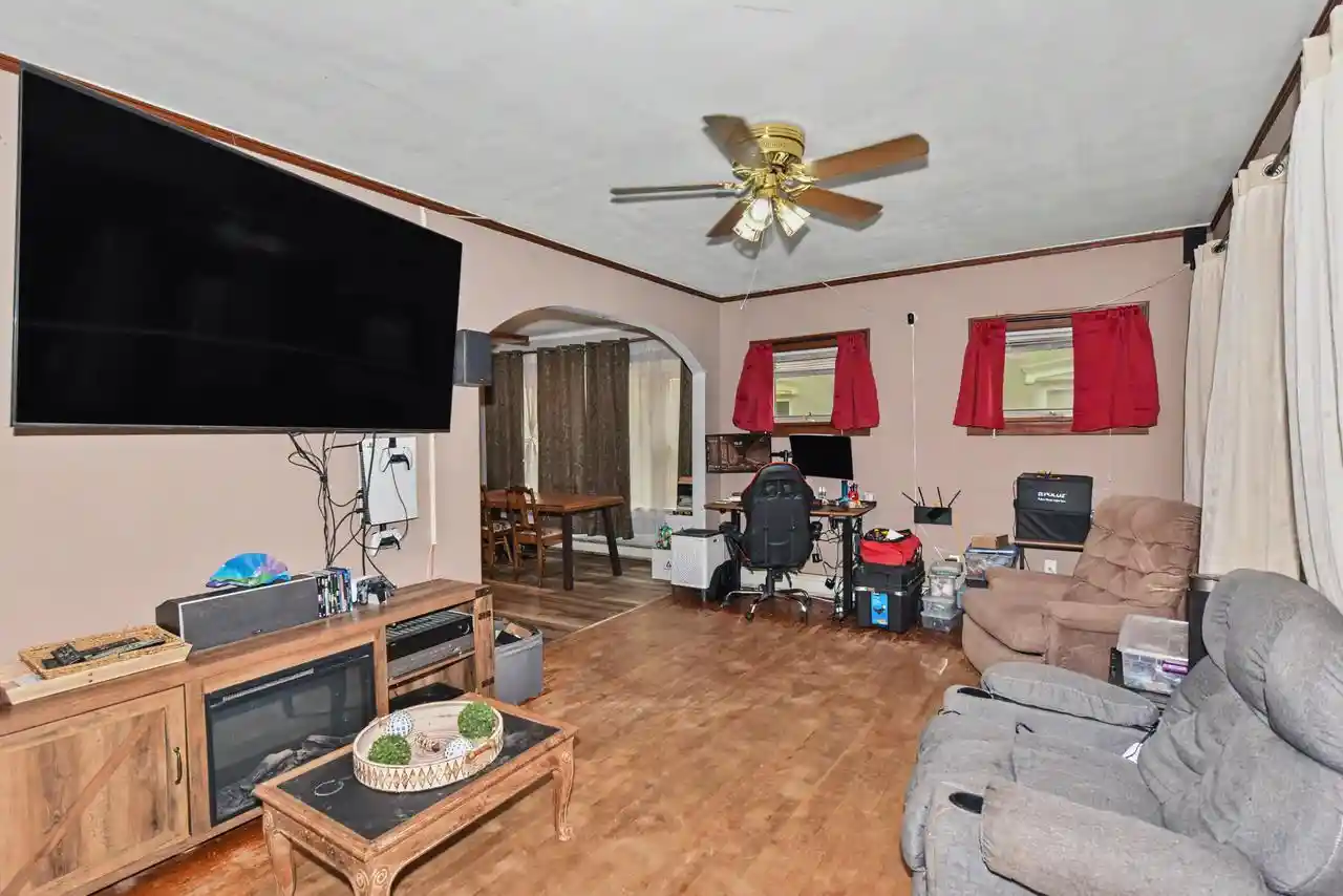 2nd image of 211 N 10th Street Street, Watertown, WI 53094 | MLS# 1975477
