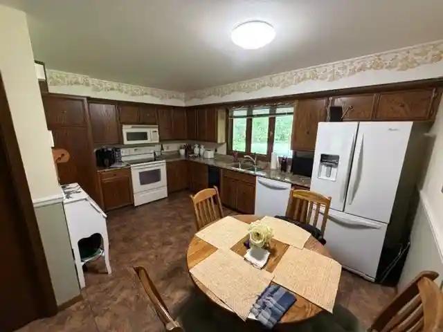 Photo 3 of Single family home for sale at 2008 Noble Court Court, Eau Claire, WI 54703 | MLS# 1604059 | Listing updated on 2026-09-19