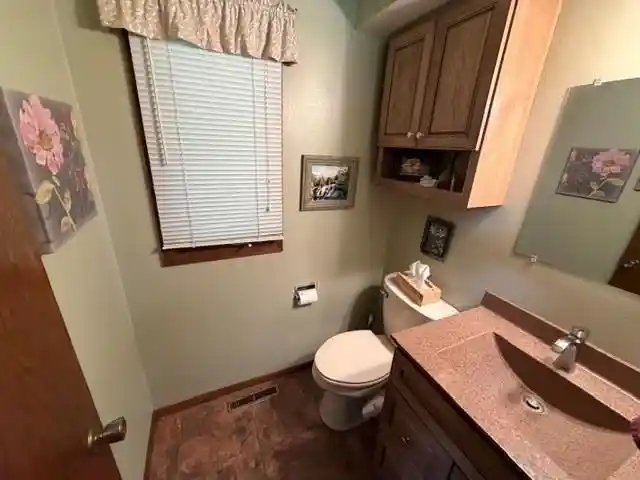 Photo 4 of Single family home for sale at 2008 Noble Court Court, Eau Claire, WI 54703 | MLS# 1604059 | Listing updated on 2026-09-27