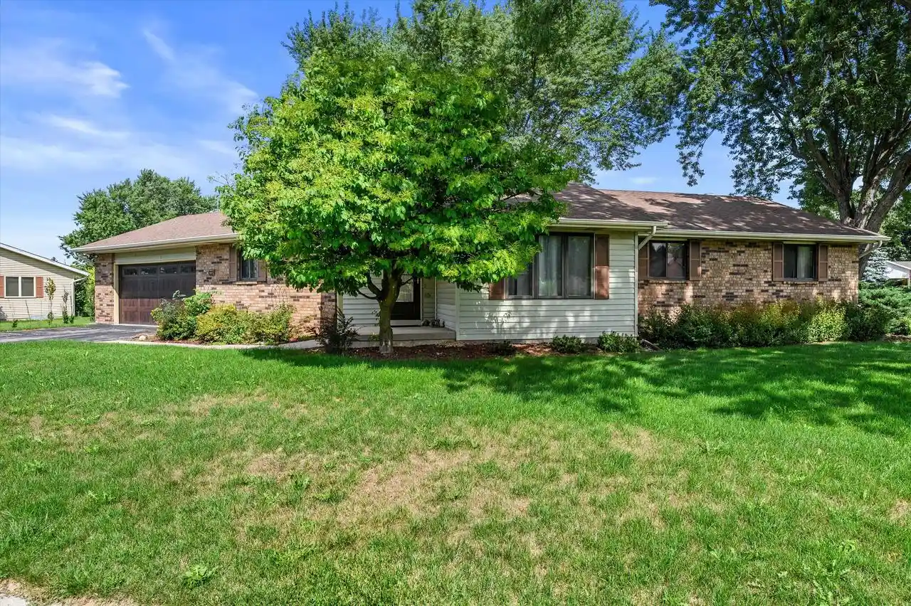 1st image of 1468 Honeysuckle Road Road, Hartford, WI 53027 | MLS# 1975489
