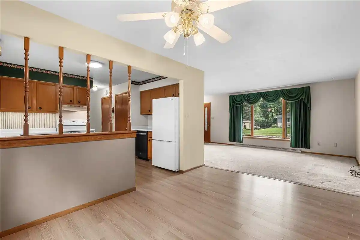 3rd image of 309 Braatz Dr Dr, Kewaskum, WI 53040 | MLS# 1975490