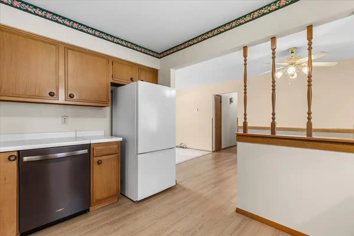 5th image of 309 Braatz Dr Dr, Kewaskum, WI 53040 | MLS# 1975490