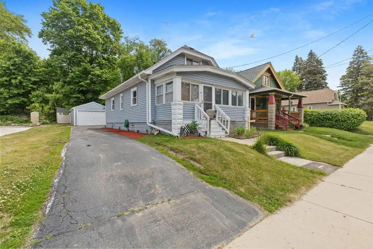 Photo 1 of Single family home for sale at 1017 N Chicago Avenue Avenue, South Milwaukee, WI 53172 | MLS# 1975491 | Listing updated on 2026-08-10