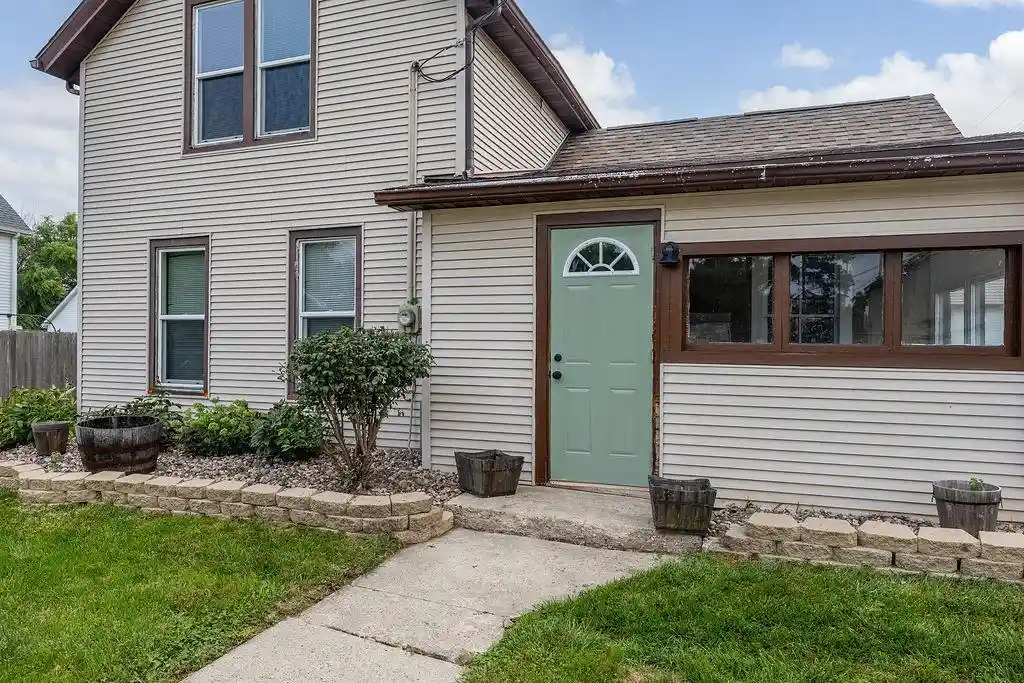 Single family home for sale at 200 N Rutland Avenue Avenue, Brooklyn, WI 53521 | MLS# 2030080