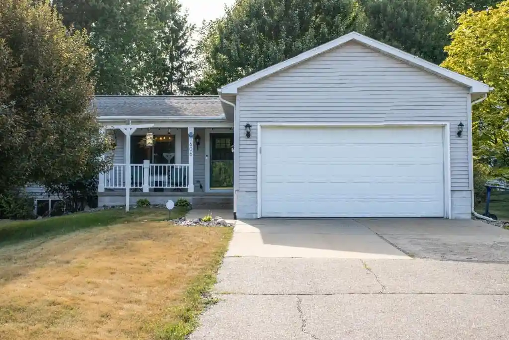 1st image of 1606 Bos Creek Dr Dr, Wausau, WI 54401 | MLS# 22603828