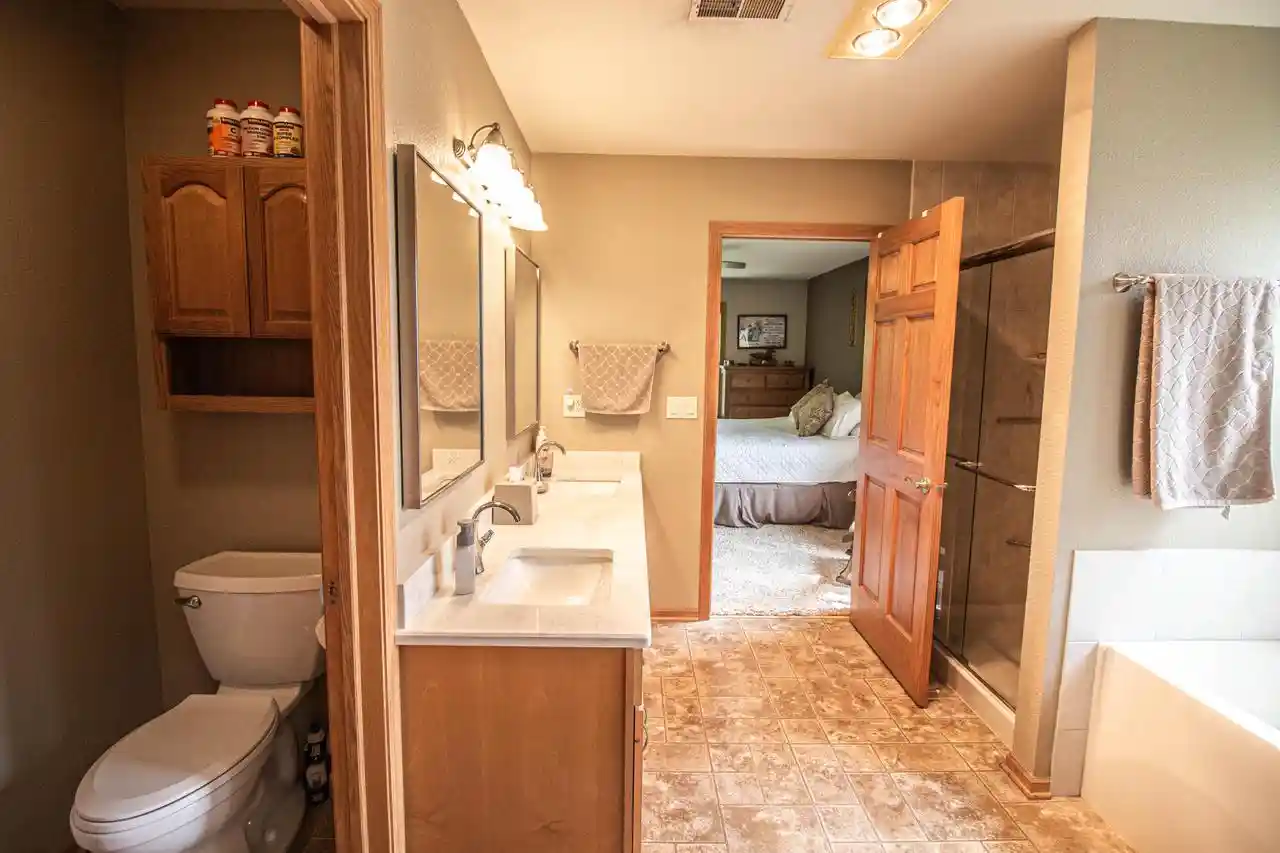 2nd image of W200n16856 Park Court Court #4, Jackson, WI 53037 | MLS# 1975497