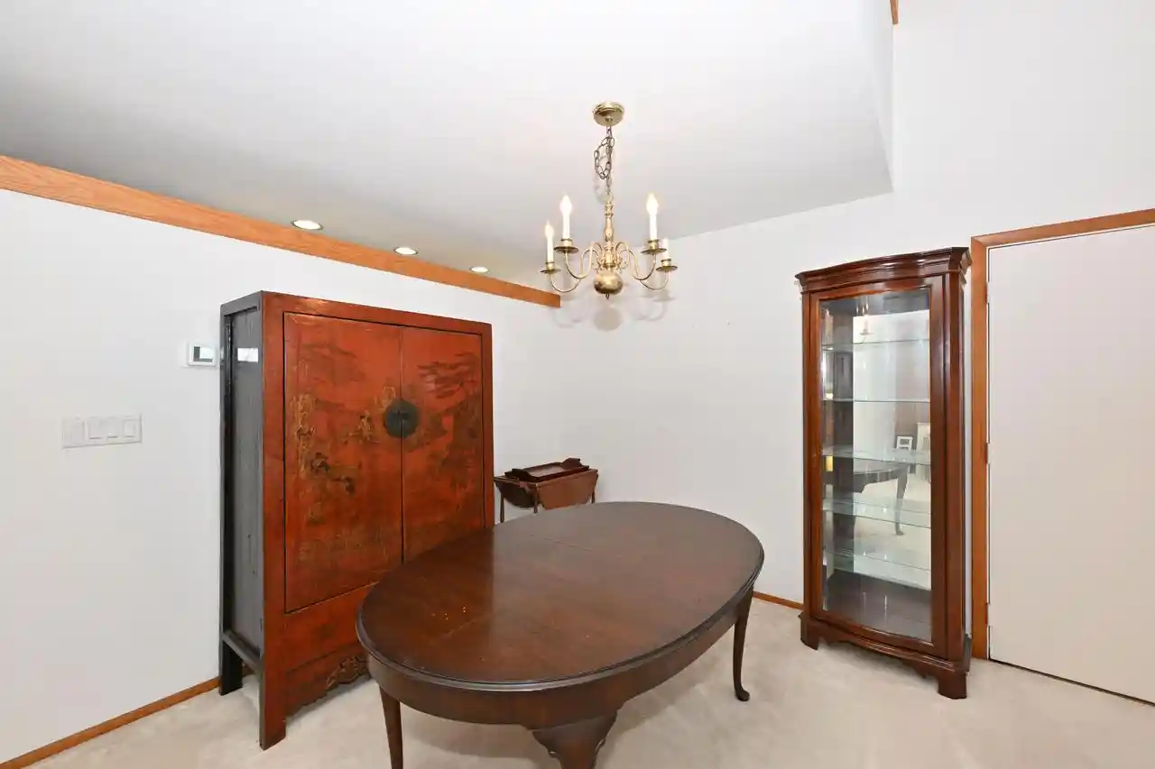 2nd image of 156 Lakefield Court Court, Racine, WI 53402 | MLS# 1975509