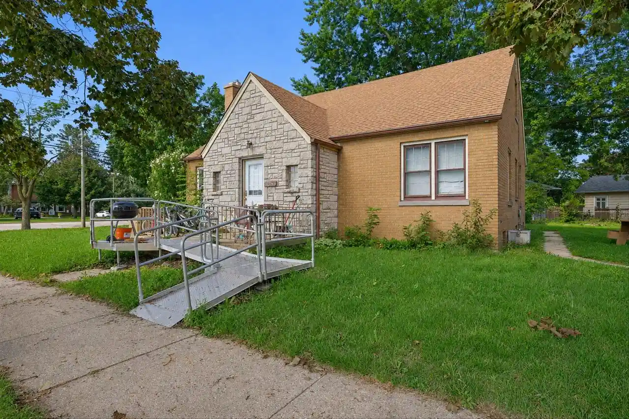 1st image of 7954 40th Avenue Avenue, Kenosha, WI 53142 | MLS# 1975506