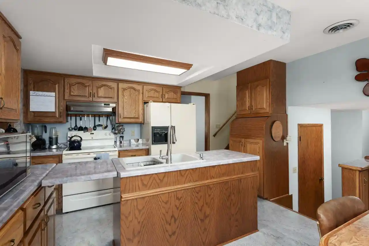 5th image of 1408 Country Club Lane Lane, Watertown, WI 53098 | MLS# 1975507