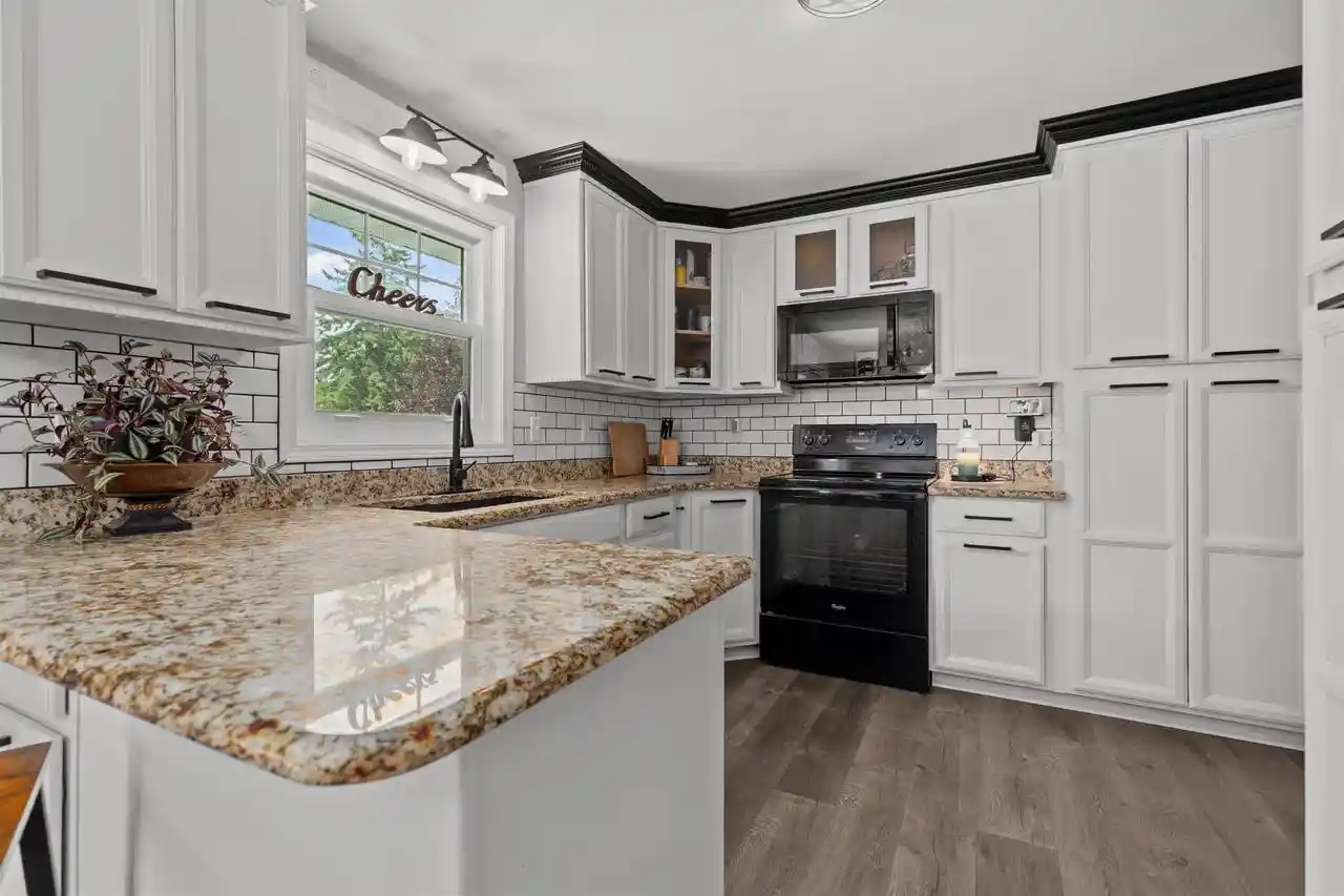 Photo 4 of Single family home for sale at 1725 Lawe Street Street, Kaukauna, WI 54130 | MLS# 50330689 | Listing updated on 2026-09-01