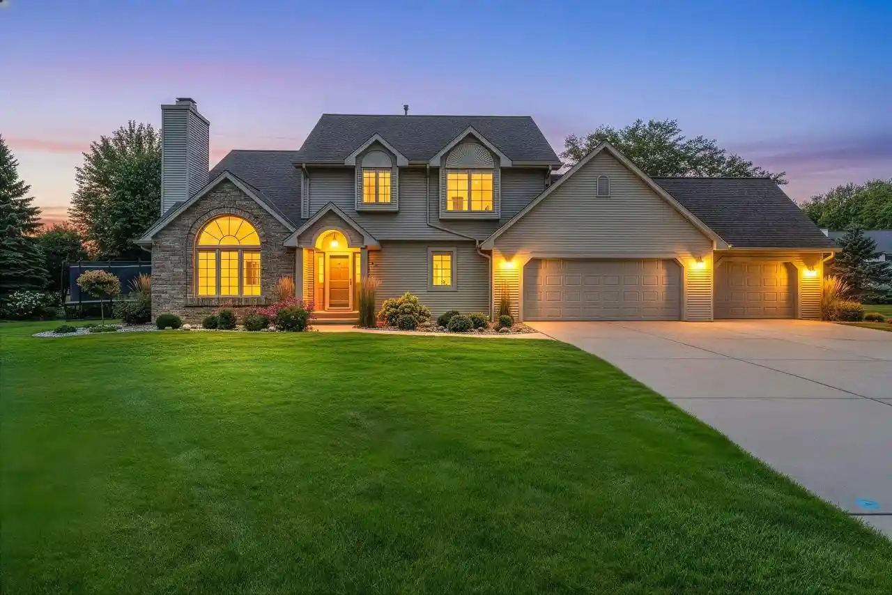 1st image of 856 Atlantis Court Court, Green Bay, WI 54313 | MLS# 50330702
