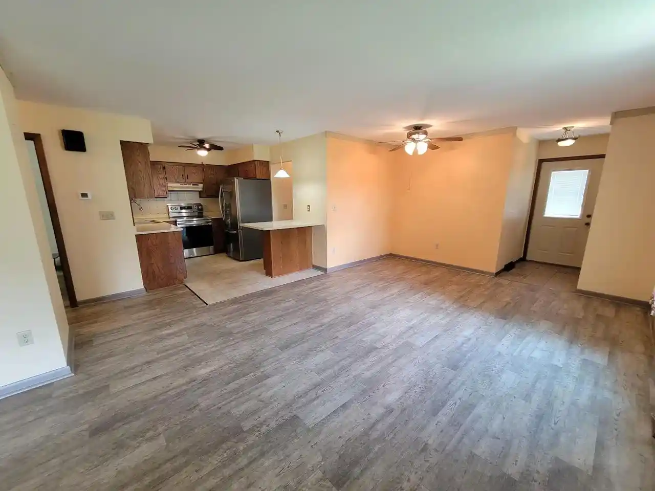 2nd image of 105 Tamarack Circle Circle, Hartford, WI 53027 | MLS# 50330690
