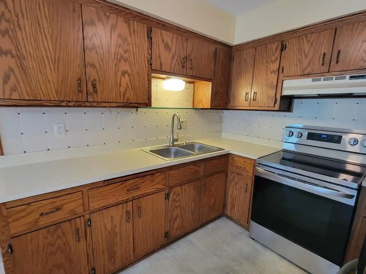 4th image of 105 Tamarack Circle Circle, Hartford, WI 53027 | MLS# 50330690