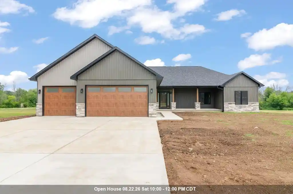 1st image of 583 Willow Dr Dr, Mishicot, WI 54228 | MLS# 50330698